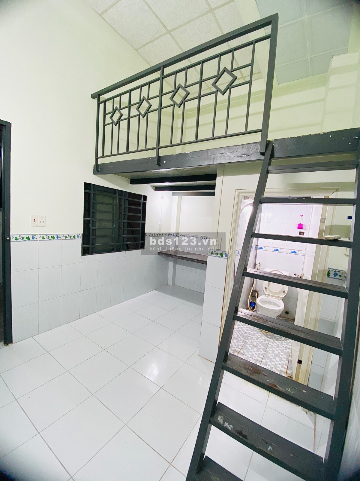 Phòng trọ rất đẹp, có máy lạnh + Gác rộng, tủ bếp, WC riêng, gần Lotte Mart Quận 7
