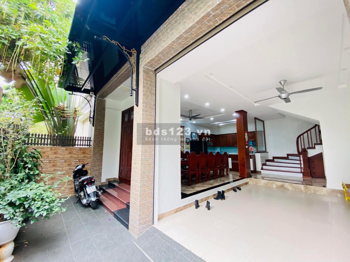 Chính chủ cần bán nhà biệt thự liền kề số 12A-TT1, khu đô thị Bộ quốc phòng, giá 15 tỷ.
