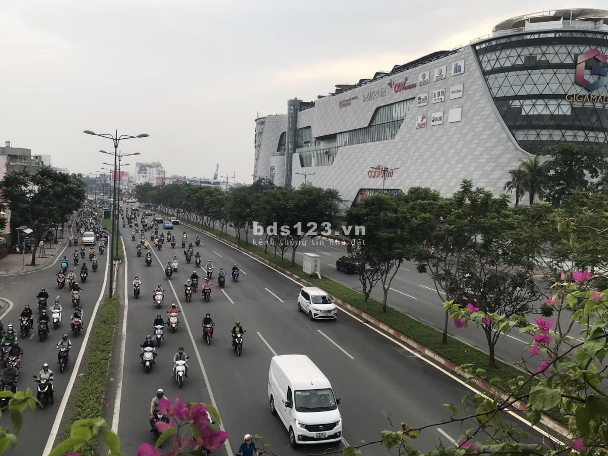 (Thủ Đức) Bán Nhà đẹp HXH, Phạm Văn Đồng giao Hiệp Bình, 56m2, 4 tầng, 5.85tỷ.