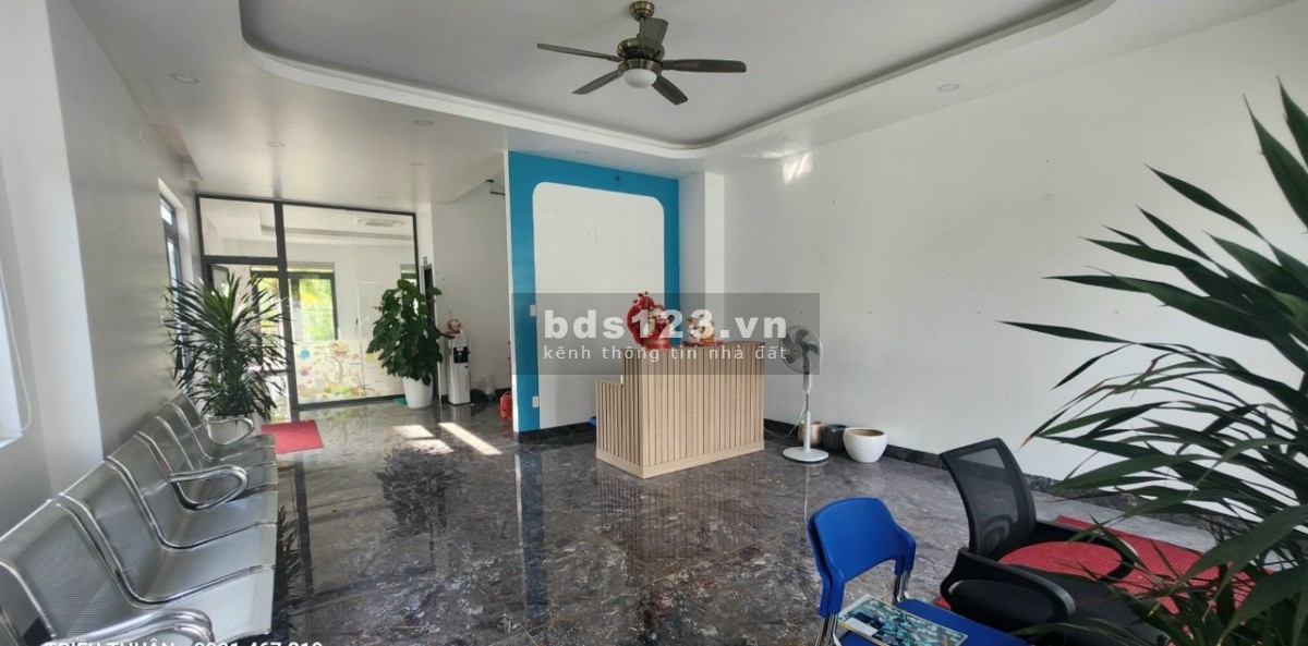 Cho thuê biệt thự 225m2 hoàn thiện tại Vinhomes Grand Park giá chỉ 43 triệu/ tháng