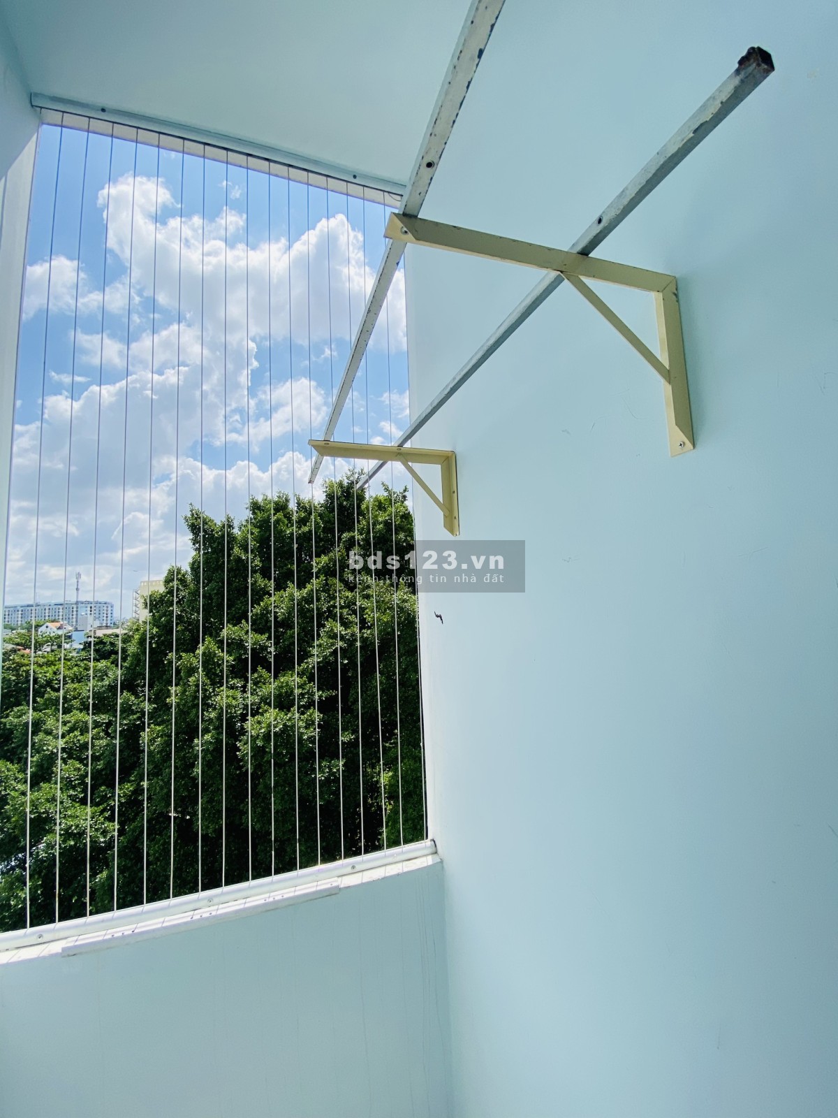 Phòng ban công ngay Nơ Trang Long, hỗ trợ cọc