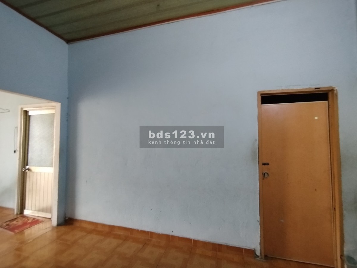 Chủ ngộp bán nhà Phú Hoà Đông, Củ Chi 10x30m2 có 65m2 thổ cư, giá 2 tỷ 4 bớt lộc
