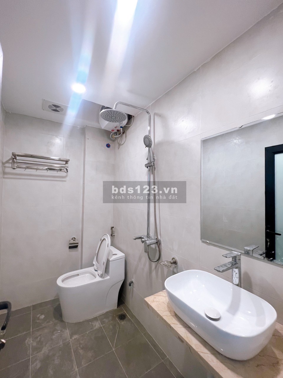 Bán nhà ngõ 102 Pháo Đài Láng, Đống Đa 35M2 4T MT4M giá 6.5 tỷ