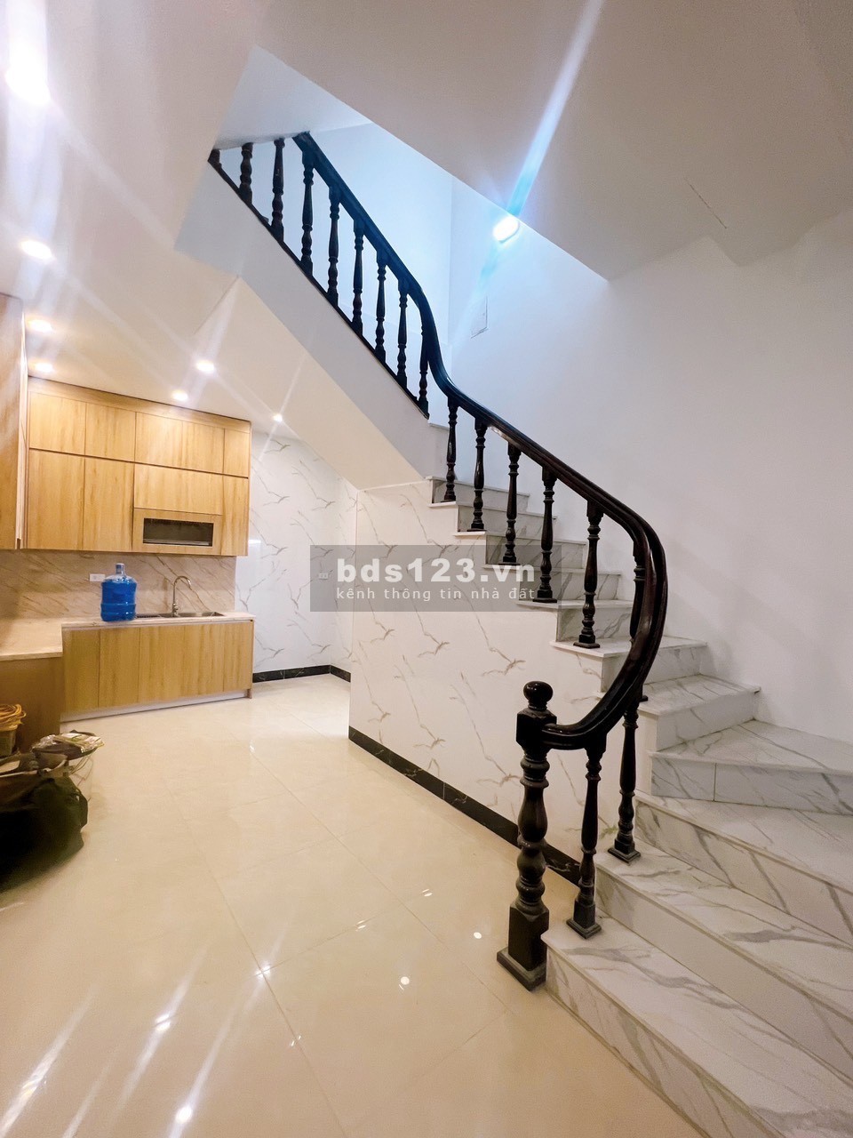 Bán nhà ngõ 102 Pháo Đài Láng, Đống Đa 35M2 4T MT4M giá 6.5 tỷ