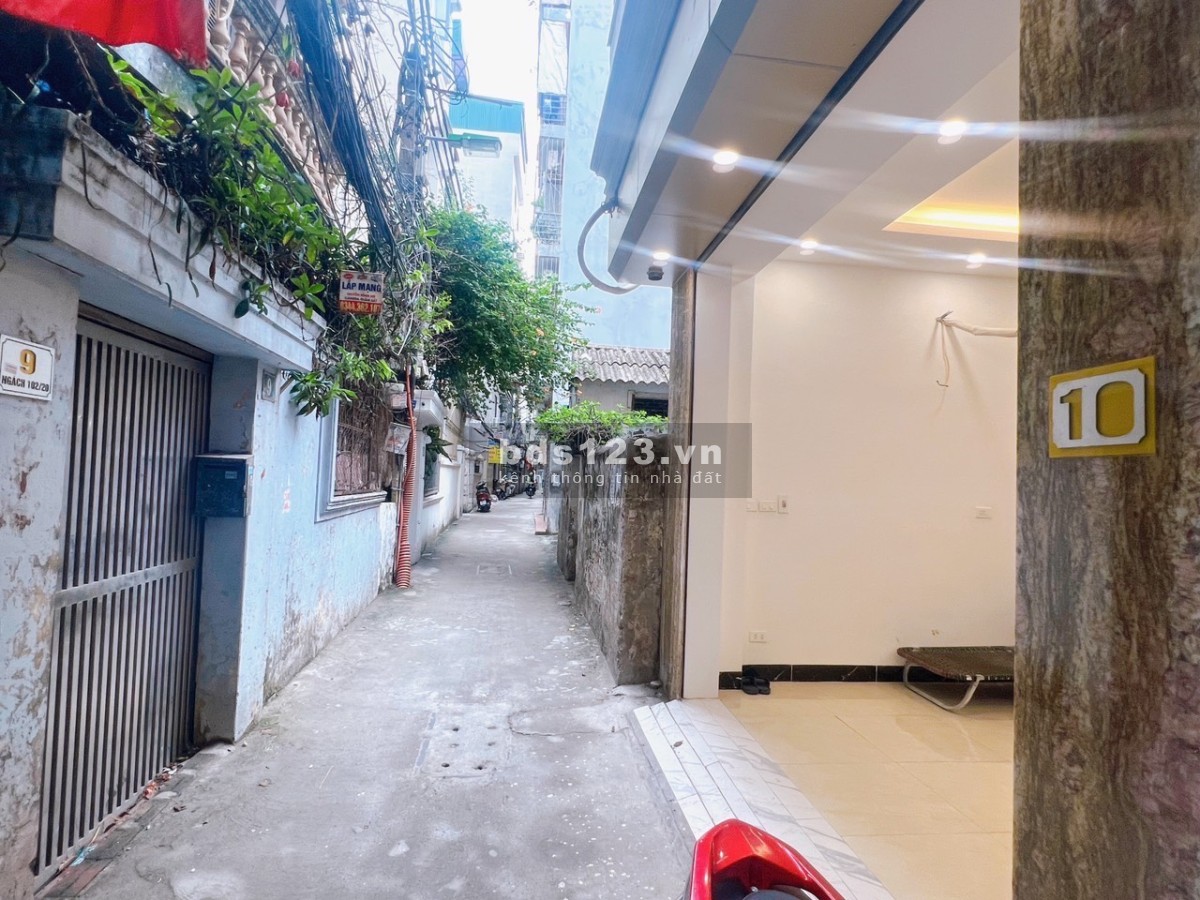 Bán nhà ngõ 102 Pháo Đài Láng, Đống Đa 35M2 4T MT4M giá 6.5 tỷ