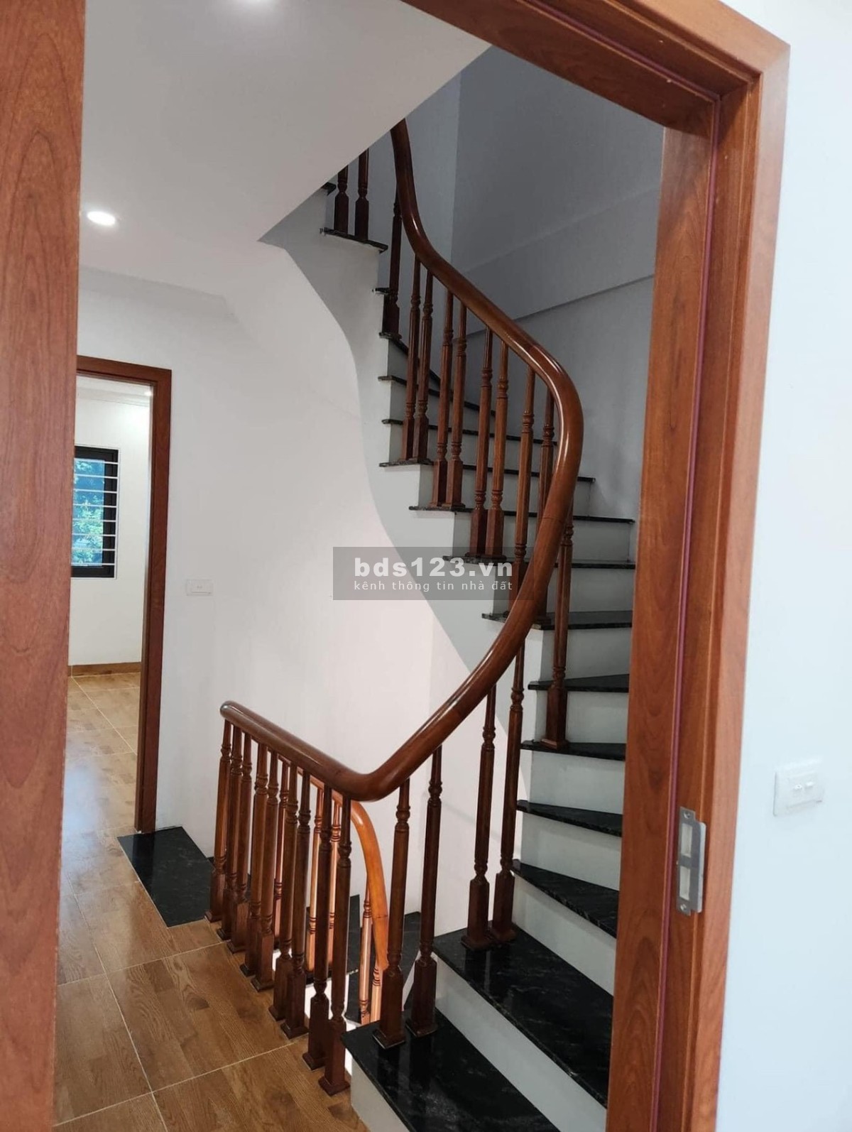 Bán nhà 3T*40m2 ngay Trung tâm xã Đại Thành , Ô TÔ đợi cửa