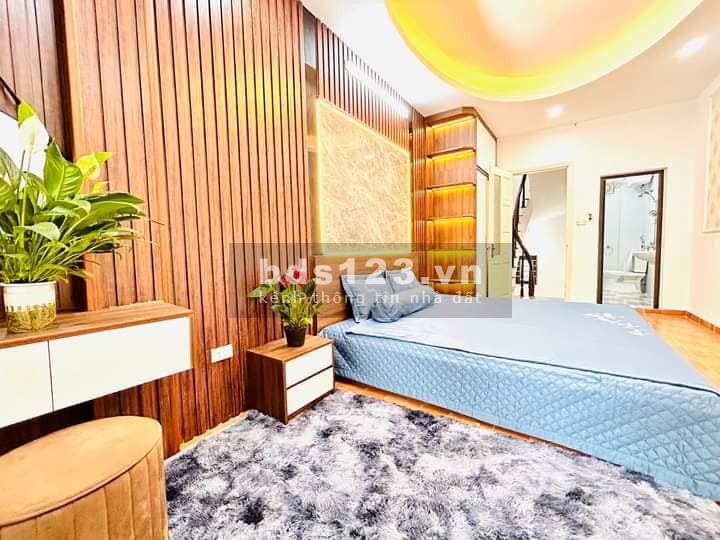 Bán Nhà Ngõ Ô Tô Vĩnh Hưng, Hoàng Mai 30m, 5 tầng, mt 3.5m, giá 4.65 tỷ.