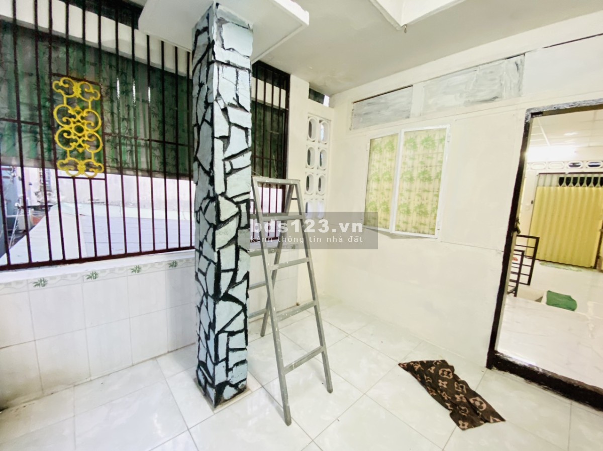 Cho thuê nhà nguyên căn Quận 4, 56m2, 1 trệt, 1 lửng