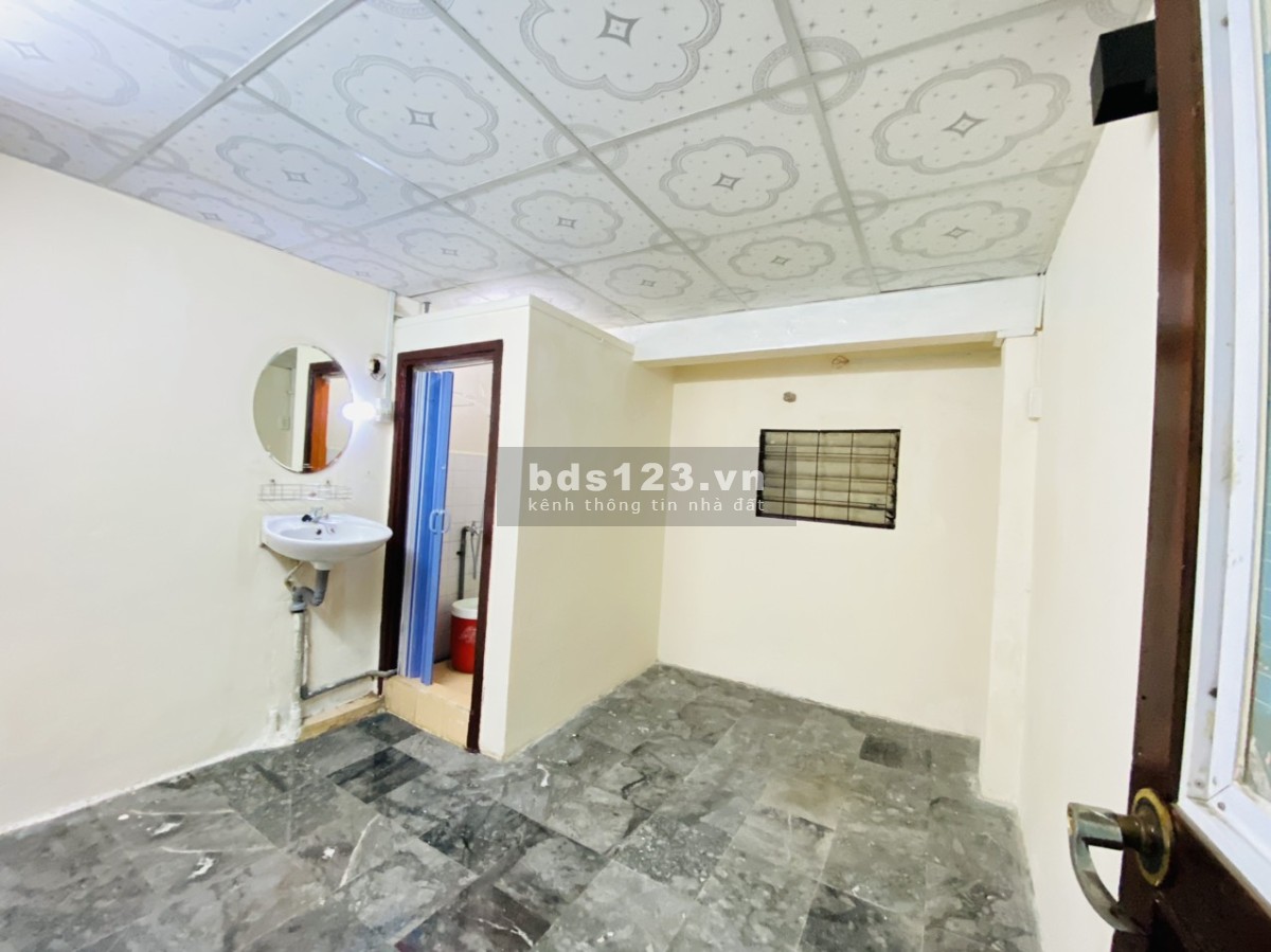Cho thuê nhà nguyên căn Quận 4, 56m2, 1 trệt, 1 lửng