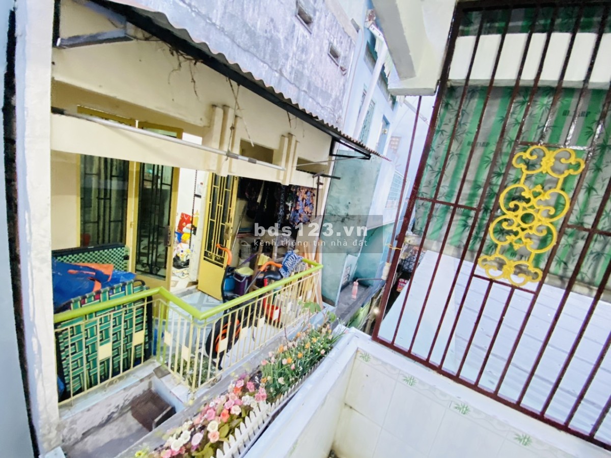 Cho thuê nhà nguyên căn Quận 4, 56m2, 1 trệt, 1 lửng