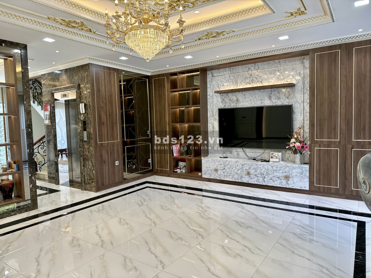 Nhà Đẹp - Nội Thất cao cấp sang trọng - Vị trí đẹp tại KĐT Vạn Phúc City Thủ Đức (7m x20m) 27 tỷ