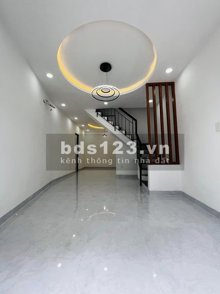 Đường xe tải thông, phố ẩm thực Hồ Thị Kỷ 42m2 2 tầng giá chỉ 7.8 tỷ
