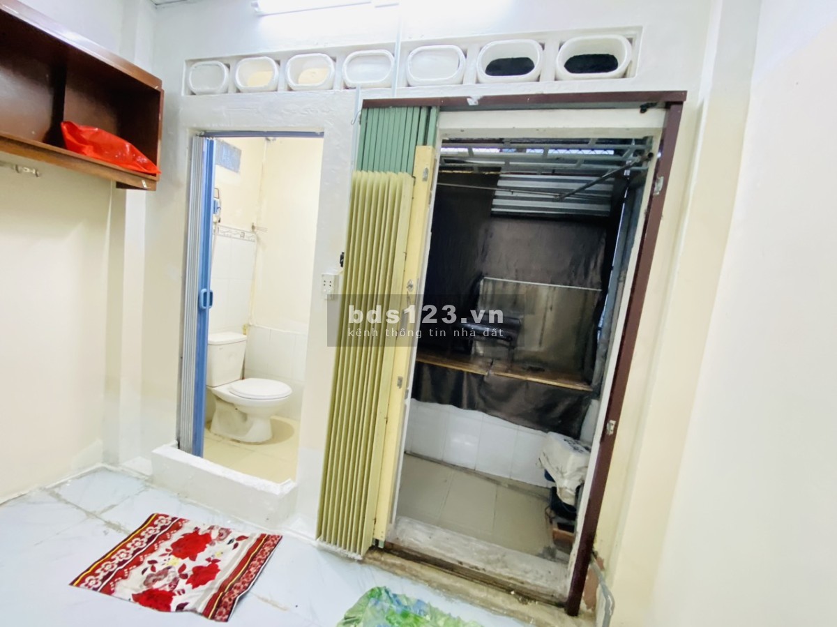 Cho thuê nhà nguyên căn Quận 4, 56m2, 1 trệt, 1 lửng