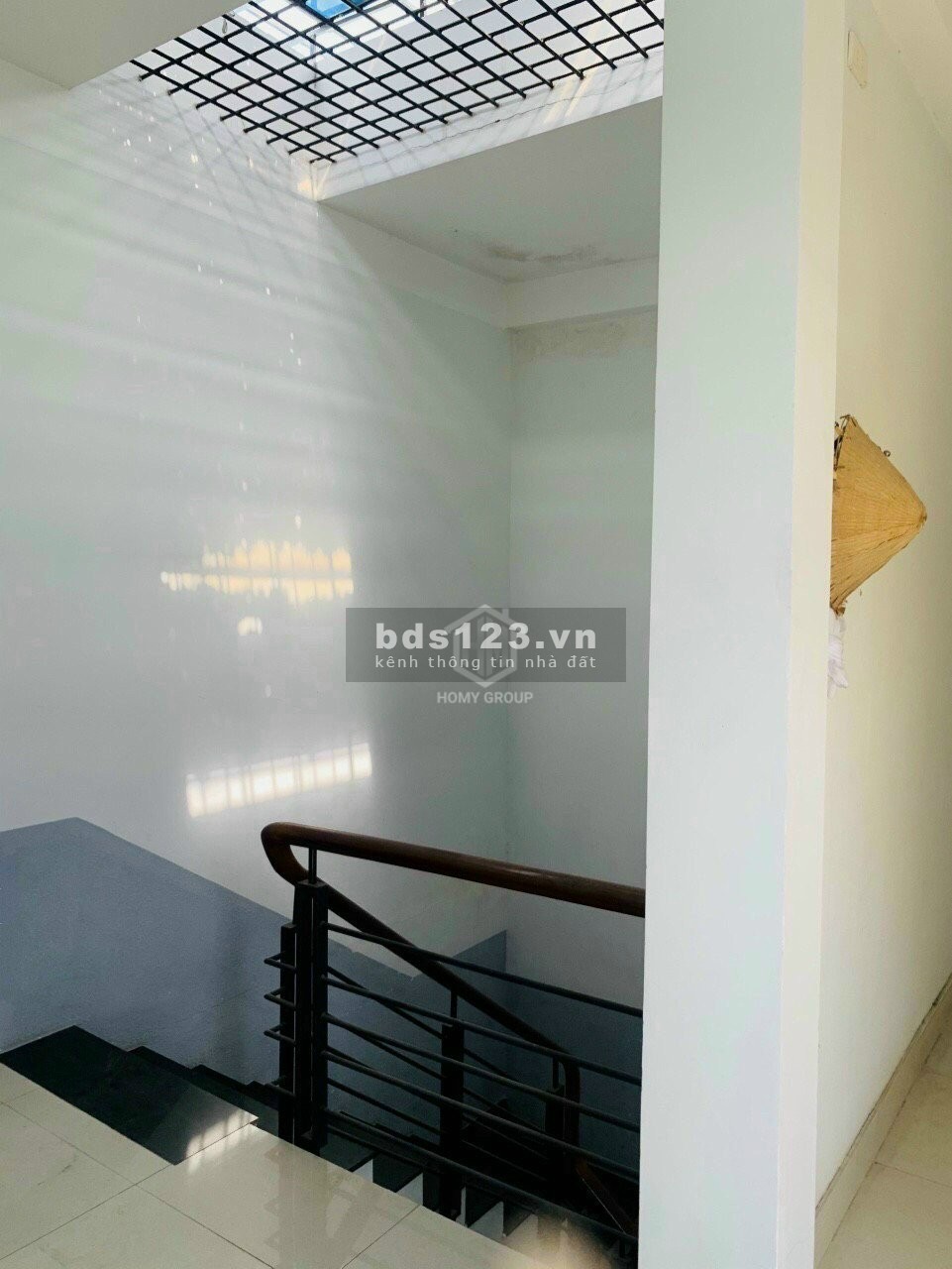 Nhà 1T2L, 3PN, 2WC, full nội thất, hẻm ô tô ngay ĐH Cảnh Sát, Linh Tây, thủ Đức
