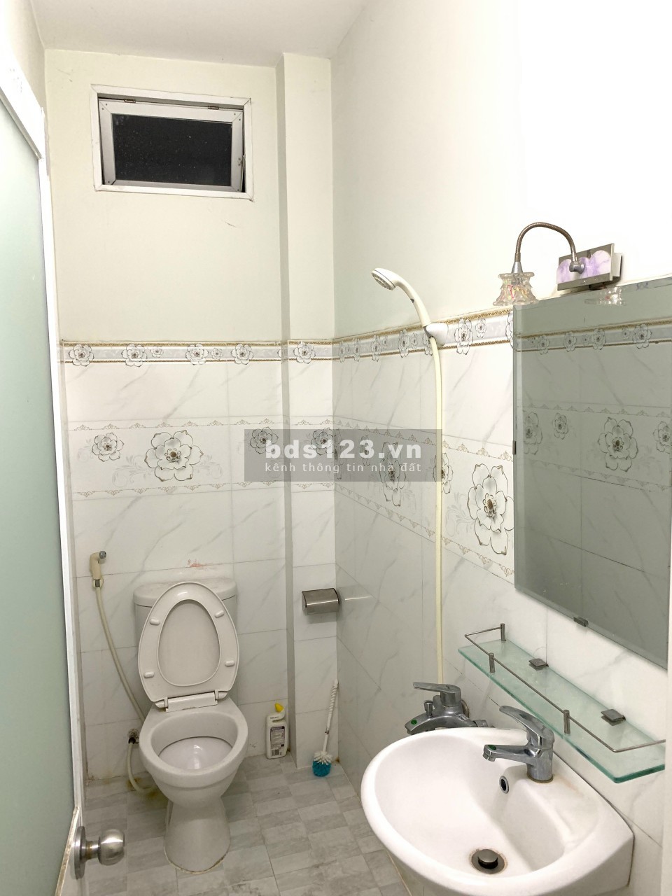Nhà 1T3L, 4PN, 4WC, full nội thất, ô tô đậu trong nhà, ngay ngã tư Bình Phước, Thủ Đức