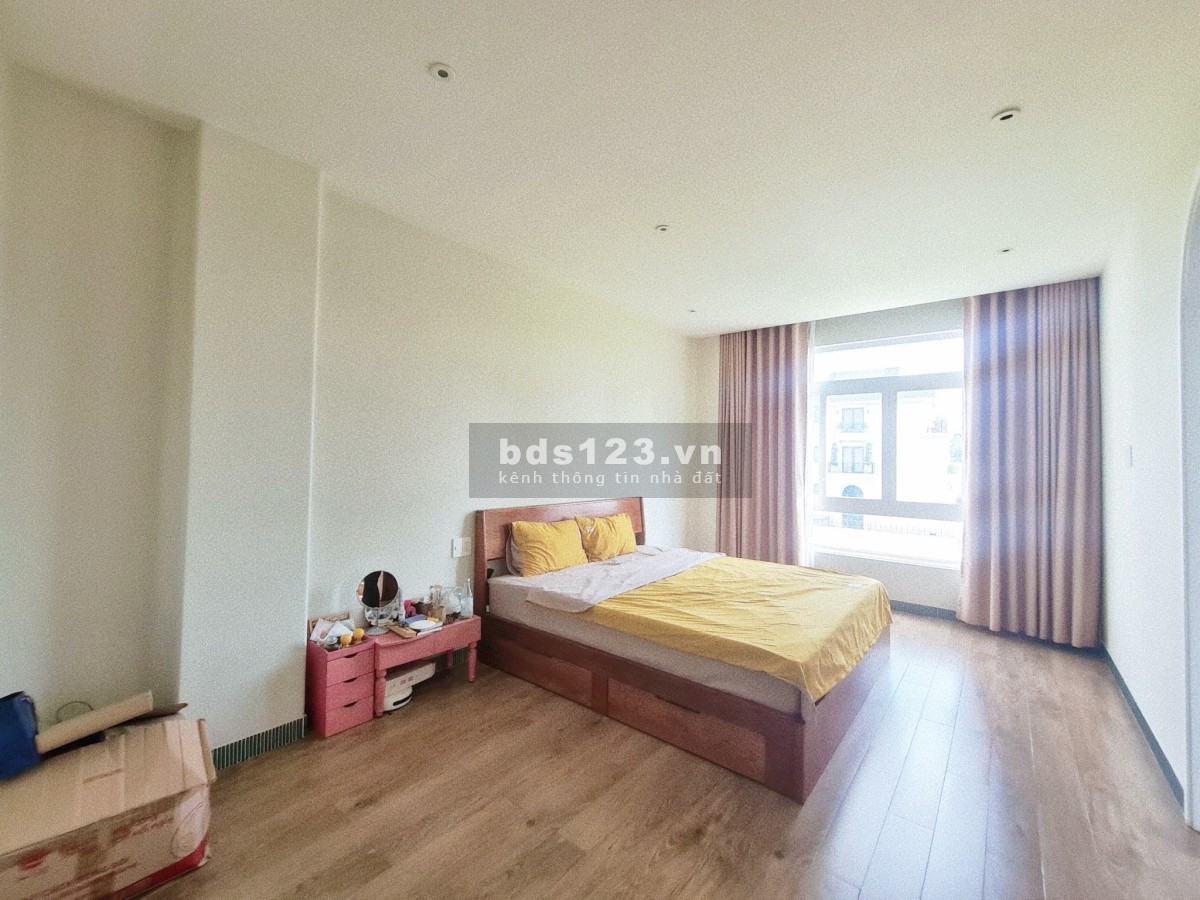 Cần bán thuê biệt thự Mystery Bình Trưng Tây. Giá bán: 39.2 tỷ