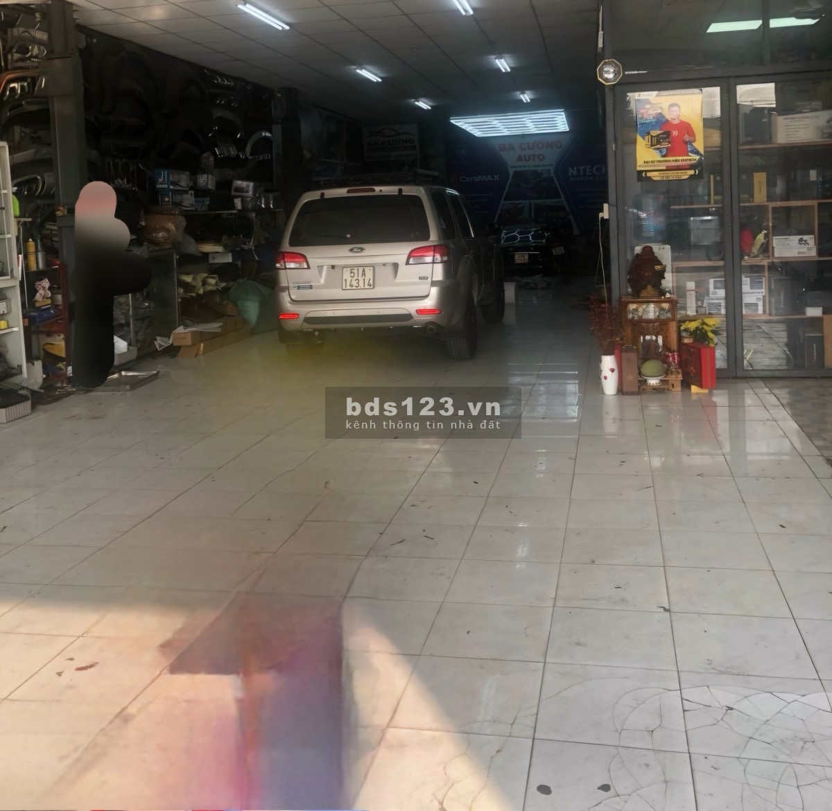 Cho thuê MBKD – Gara ô tô - Kho 300m2 đường 30m tại P. Linh Xuân, Thủ Đức