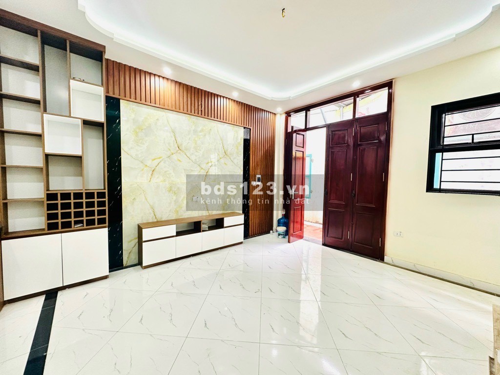 Bán nhà phố Yên Duyên, quận Hoàng Mai, đón đầu quy hoạch, hàng xóm thân thiện, giá rẻ