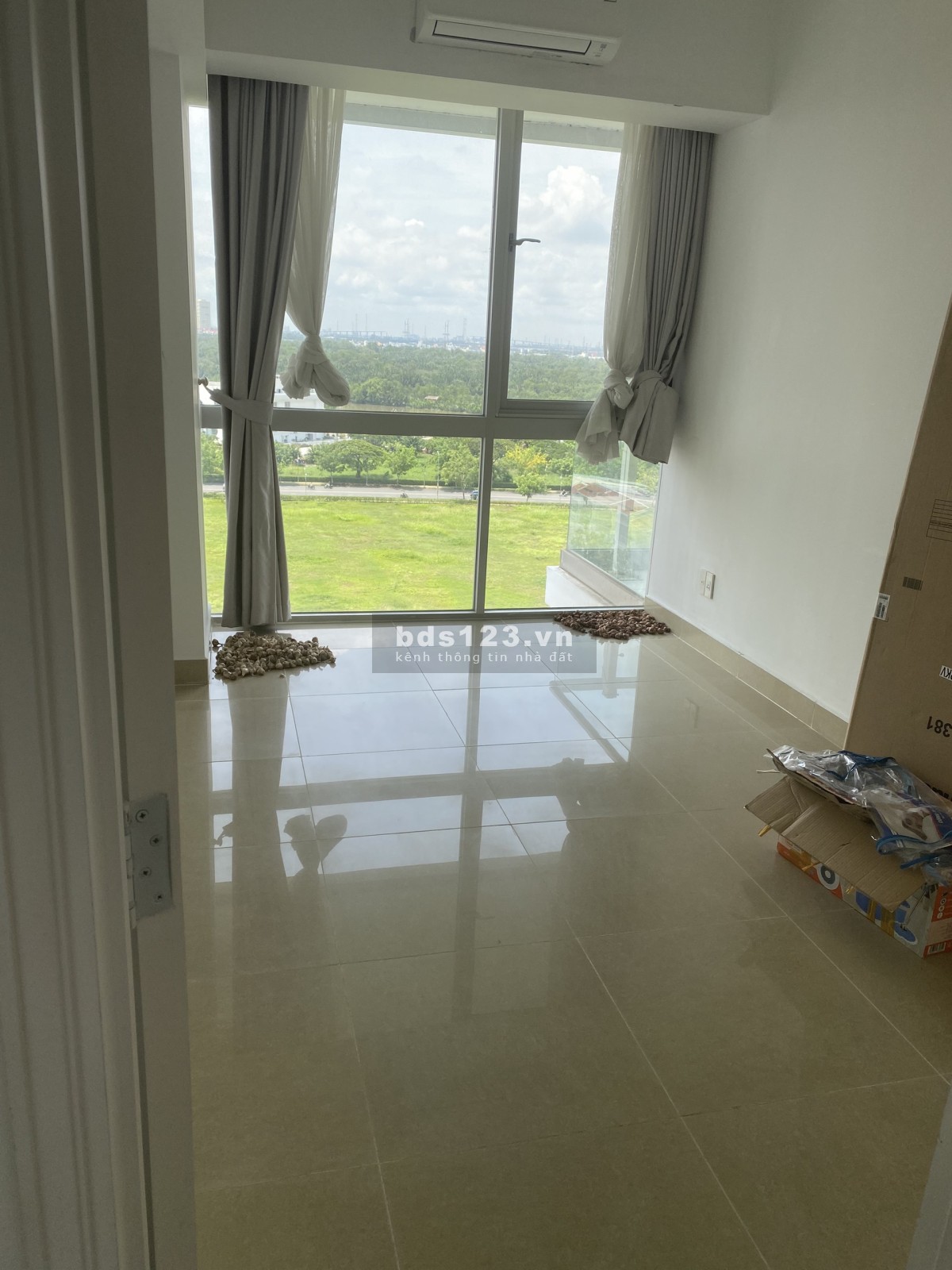 Cần bán căn hộ chung cư Garden court 1 view biển du thuyền chỉ 8.3 tỷ