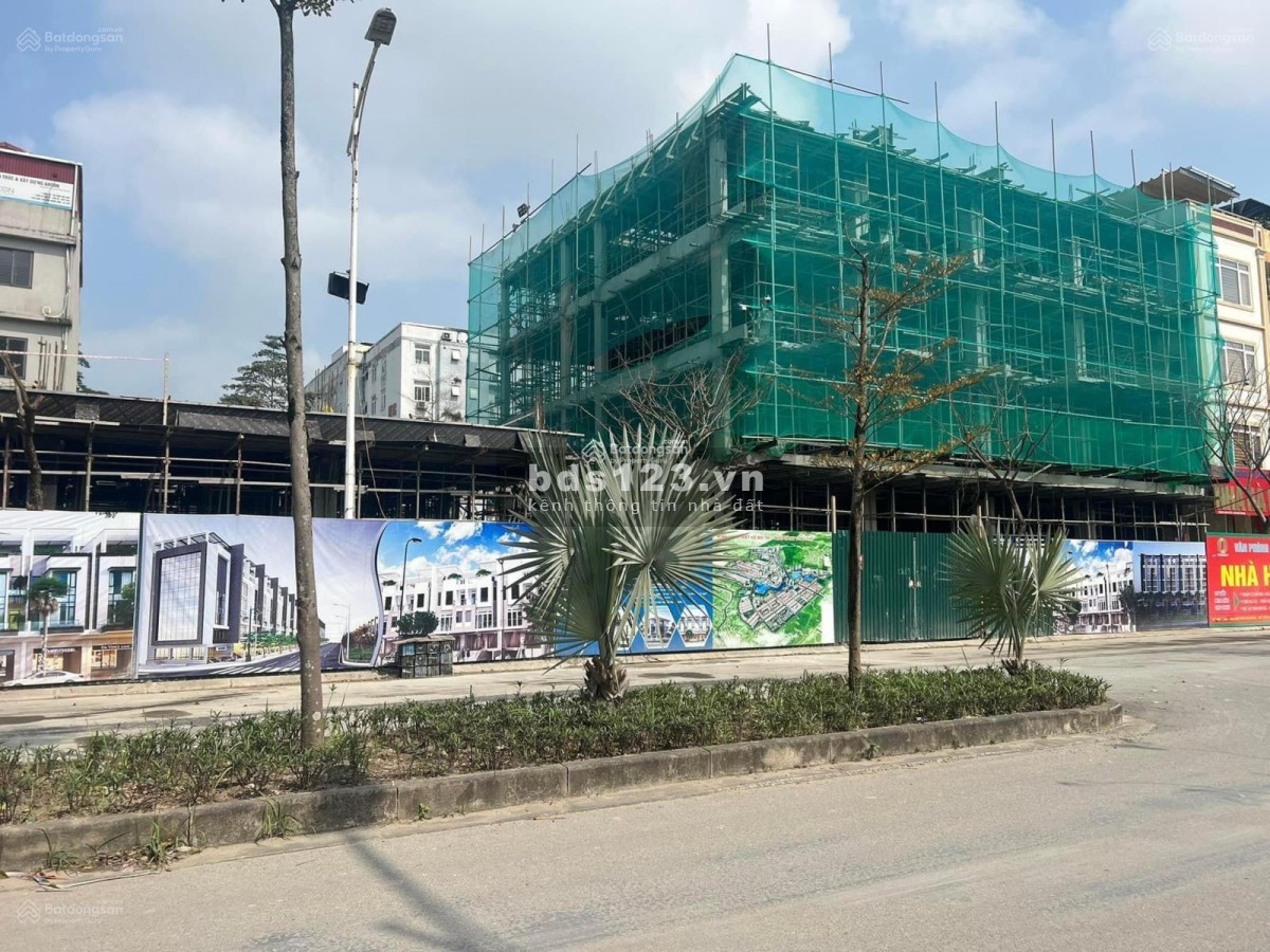 Chính chủ cần bay gấp biệt thự KĐT Thanh Hà, 200m2, view Hồ đẹp, giá cắt lỗ.