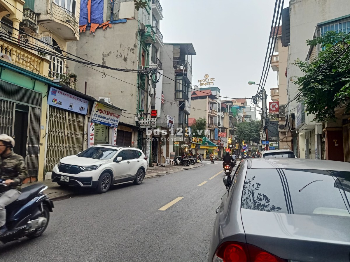 Mặt phố Tô Vĩnh Diện vỉa hè kinh doanh 43m/5 tầng chỉ 12 tỷ.