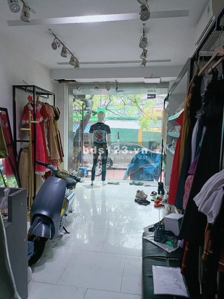 Bán đất tặng nhà trung tâm Cầu Giấy giá chỉ 98TR/M2. Liên hệ 0977495463