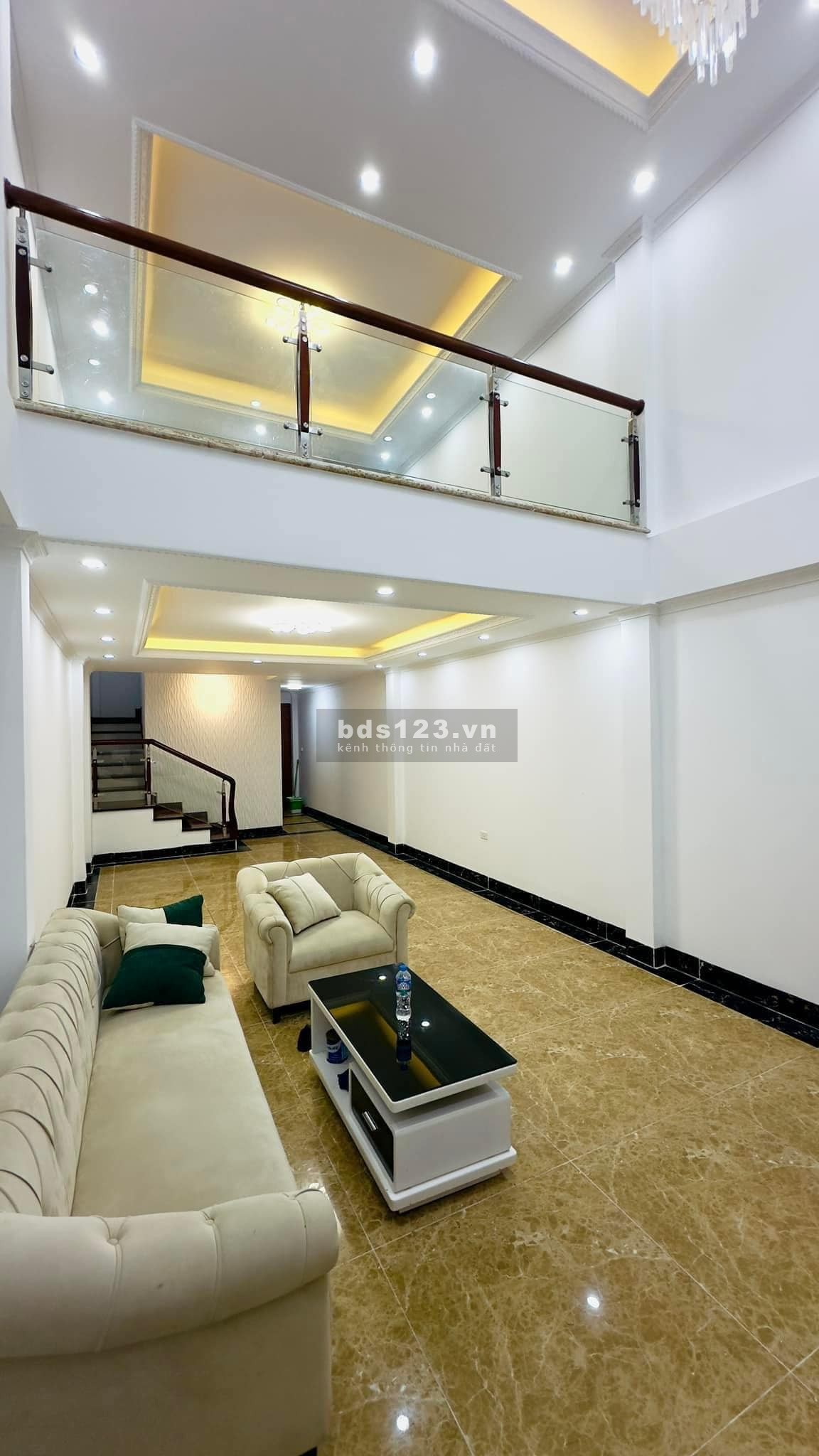 Bán gấp lô góc, ô tô, thang máy, Minh Khai - Hai Bà Trưng. DT 50 m2 * 6T, MT5.5, giá 11 tỷ.