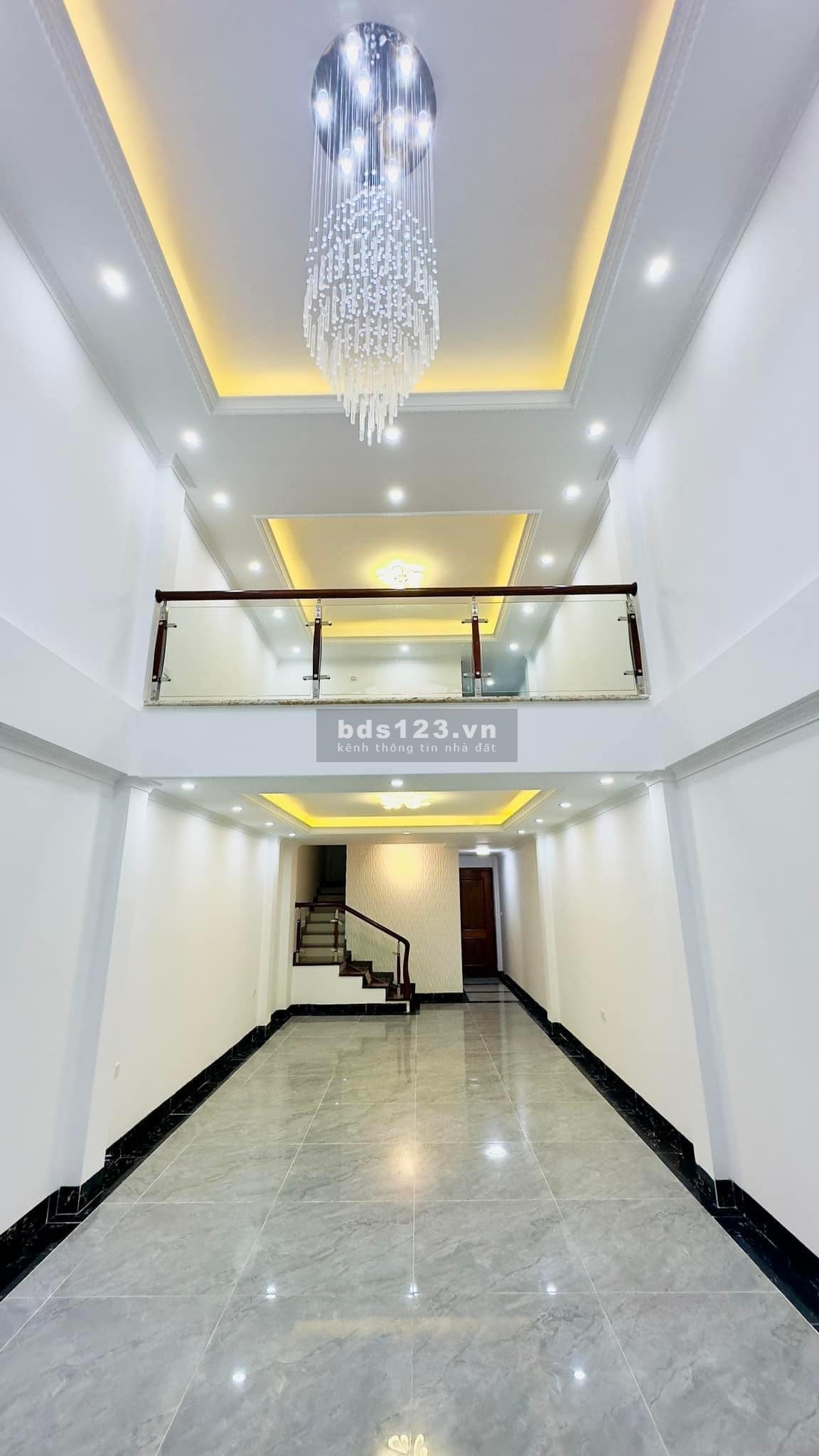 Bán gấp lô góc, ô tô, thang máy, Minh Khai - Hai Bà Trưng. DT 50 m2 * 6T, MT5.5, giá 11 tỷ.