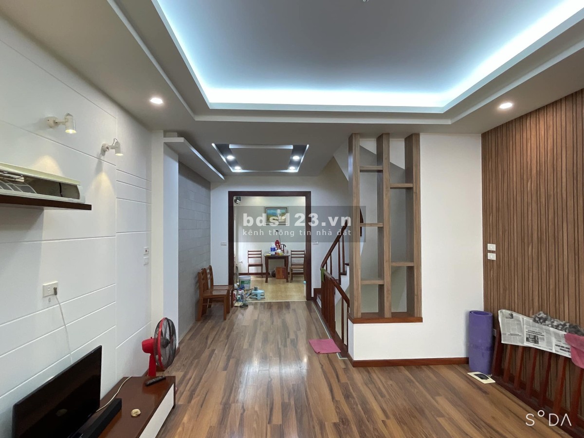 6 tầng, 50m, phố Xã Đàn - Sát mặt phố, vỉa hè, kinh doanhm ngõ oto tránh, dừng đỗ, sổ đẹp