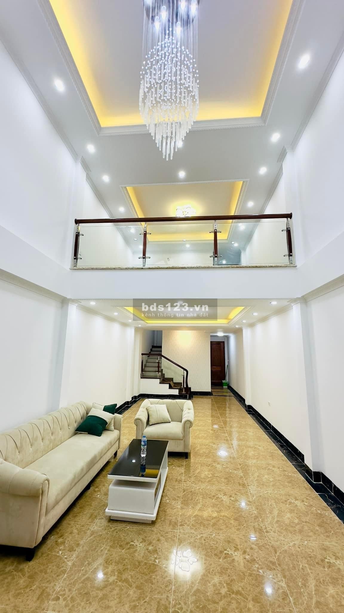 Bán gấp lô góc, ô tô, thang máy, Minh Khai - Hai Bà Trưng. DT 50 m2 * 6T, MT5.5, giá 11 tỷ.