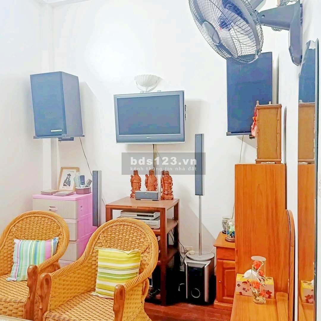 4 tầng, 45m - Phố Hoàng Cầu, khu phân lô - Kinh doanh, ngõ ô tô - Trung tâm Đống Đa