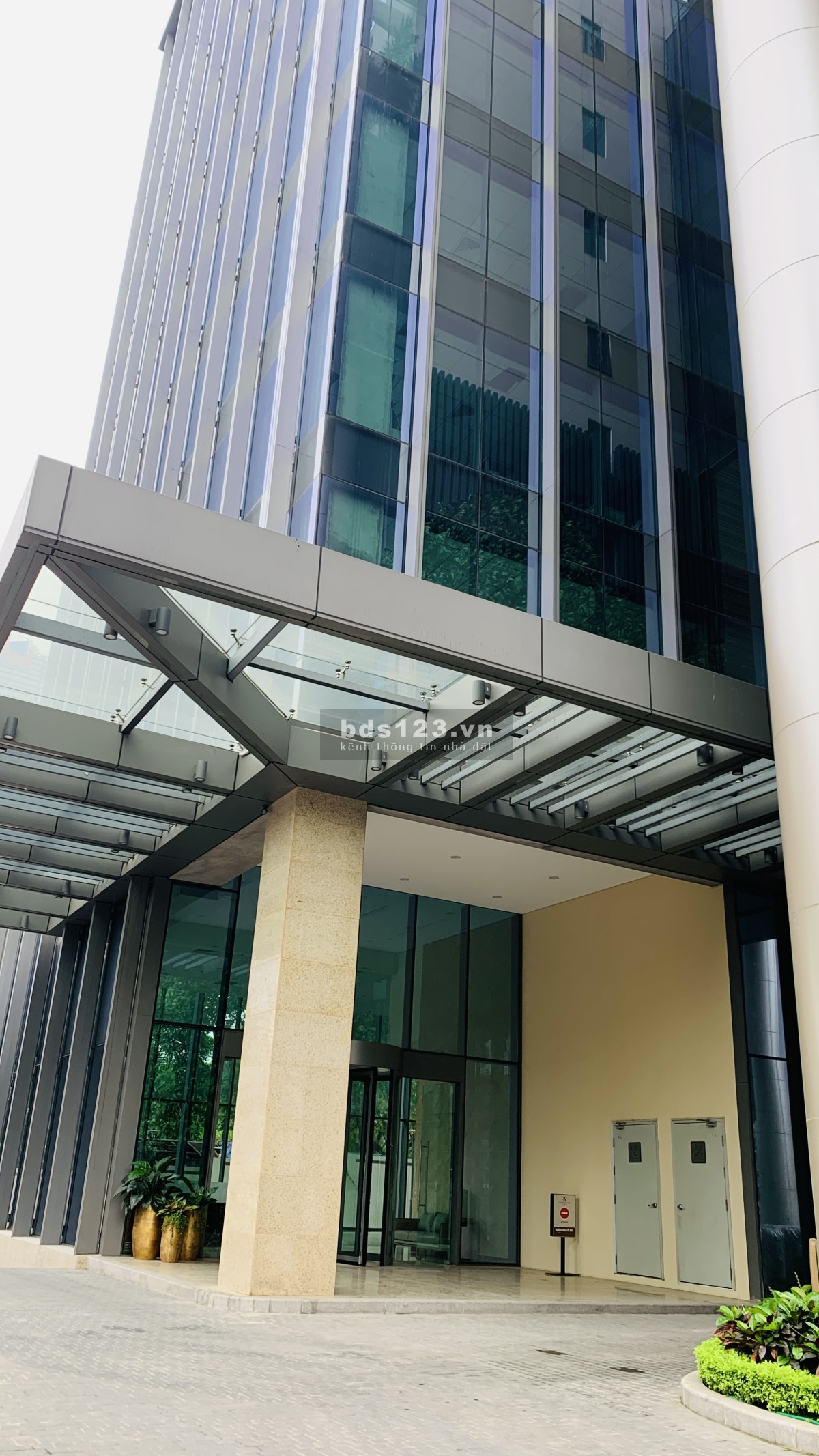 Chủ đầu tư BRG cho thuê văn phòng tại Diamond Park Plaza 16 Láng Hạ