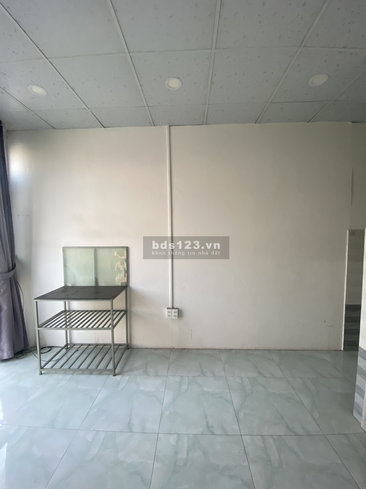 Phòng cửa sổ kèm nội thất ngay Nơ Trang Long