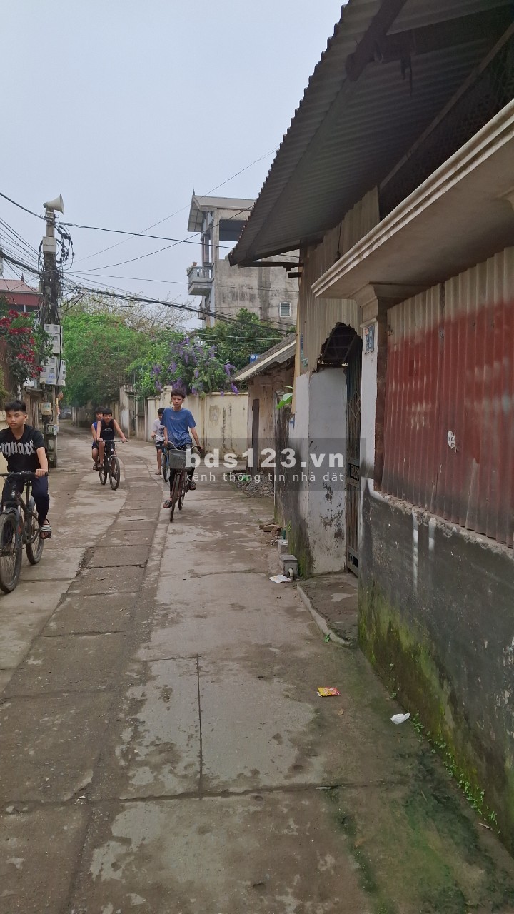 Tôi CC cần bán mảnh đất Hoàng Diệu - Chương Mỹ cách Yên Nghĩa 13km, giá đầu tư
