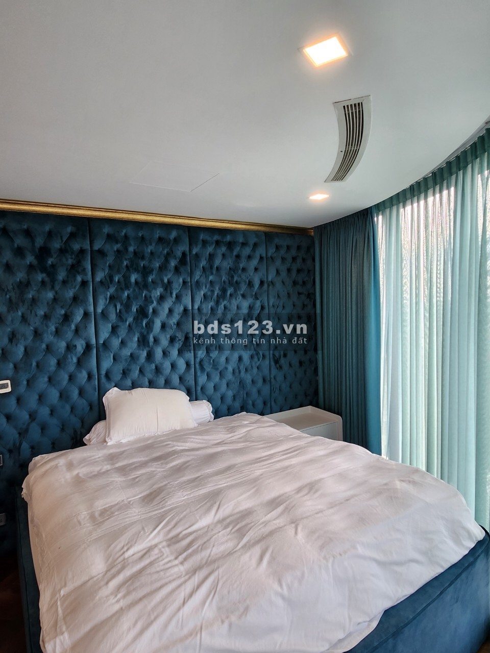 Cần cho thuê gấp căn hộ 3 phòng ngủ Vinhomes Golden River Bason Quận 1 giá tốt chỉ từ 60 triệu/th