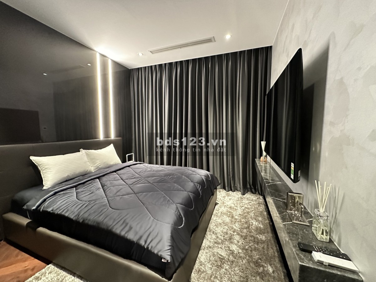 Cần cho thuê gấp căn hộ 3 phòng ngủ Vinhomes Golden River Bason Quận 1 giá tốt chỉ từ 60 triệu/th