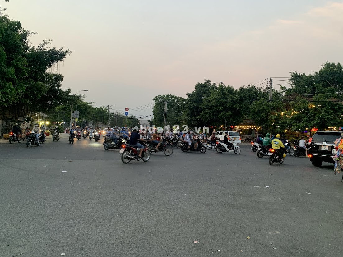 Nhà mặt tiền đẹp, đường số 12, Tam Bình, ngay cầu vượt Gò Dưa, 88m2, 4 tầng, 8.5 tỷ.