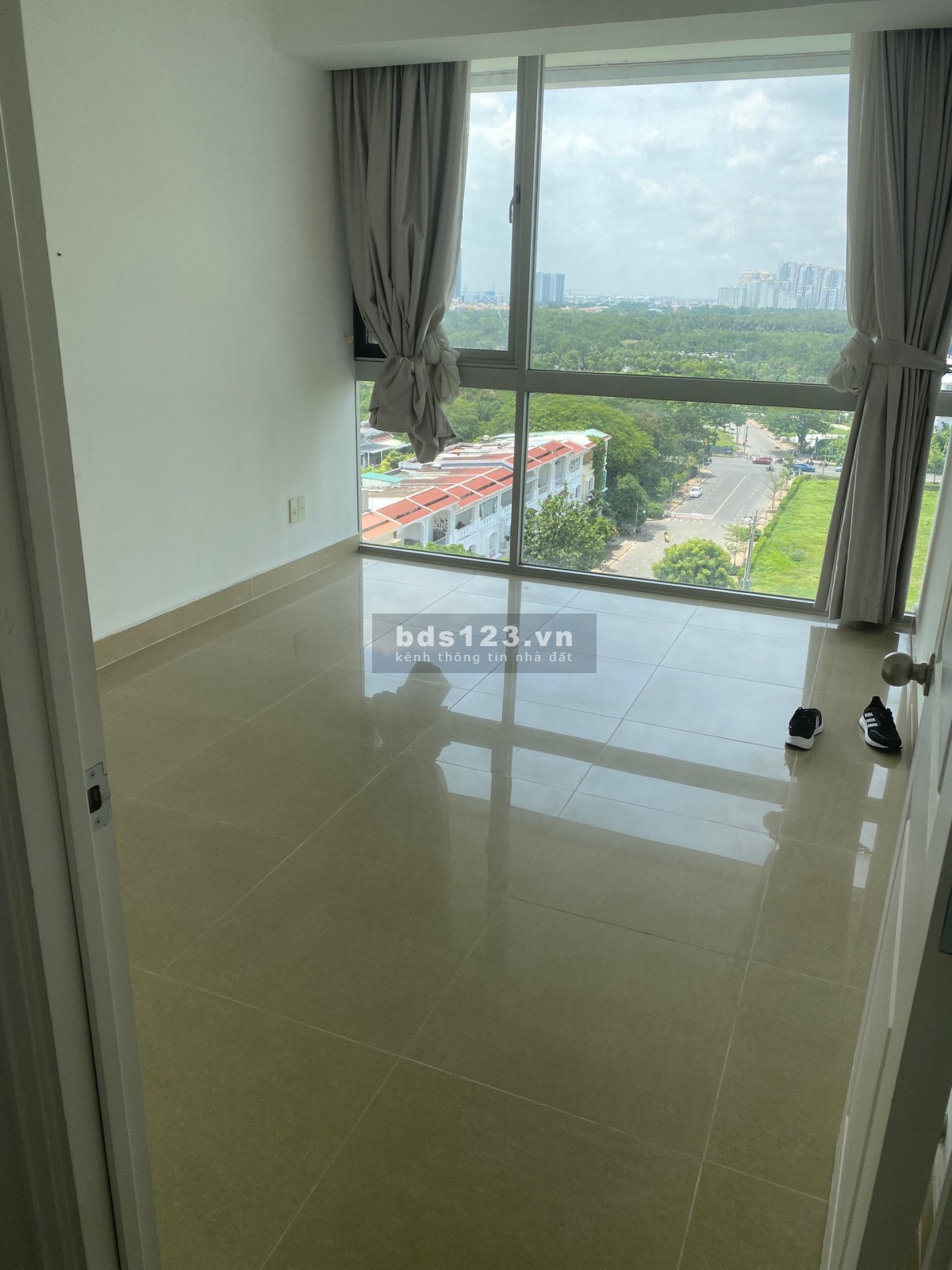 Chính chủ cần bán căn hộ Garden Court 1 view bến du thuyền