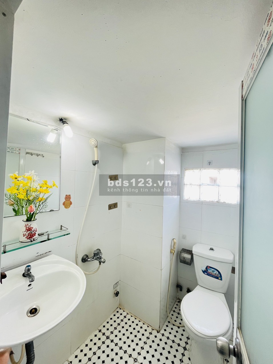 Phòng trọ duplex cho thuê ntcb gần sân bay, cửa sổ thoáng, phòng rộng không giới hạn người ở