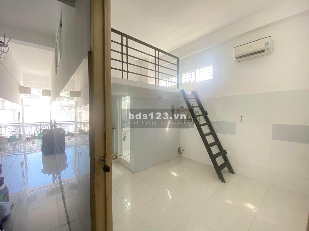 Phòng trọ duplex cho thuê ntcb gần sân bay, cửa sổ thoáng, phòng rộng không giới hạn người ở
