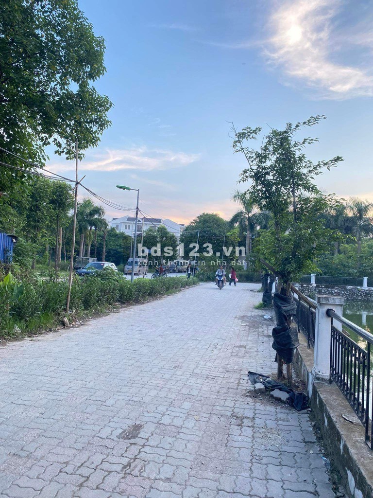 Bán nhà 40m2 Kim Giang, mới đẹp vài bước ra ô tô, chỉ hơn 4 tỷ