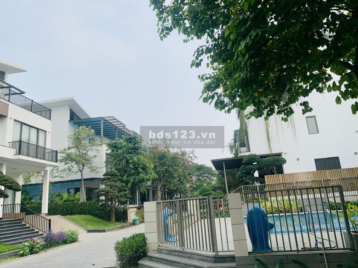 Cần bán gấp căn góc Biệt thự Đơn lập Khai Sơn Hill Long Biên, sẵn sổ đỏ sang tên 338m2