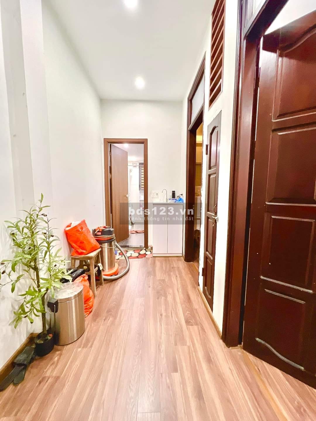 5 Tầng 44m, Đường Láng - Kinh doanh - Ô tô tránh - Phân lô trung tâm Đống Đa