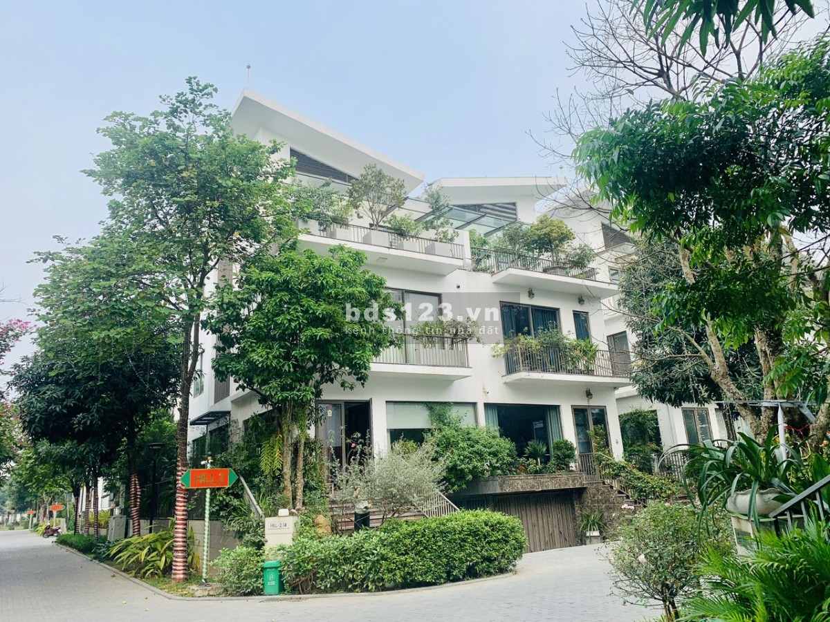 Cần bán gấp căn góc Biệt thự Đơn lập Khai Sơn Hill Long Biên, sẵn sổ đỏ sang tên 338m2