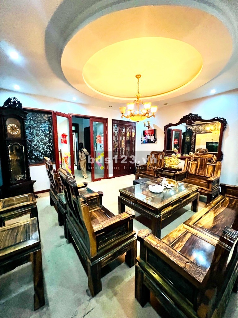 Bán nhà phố Nguyễn Chí Thanh, phân lô, ô tô trành, vỉa hè, thang máy 76Mx5T, chỉ 26 tỷ