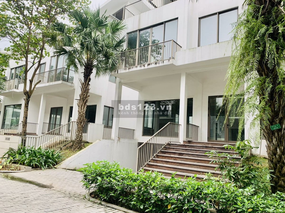 Cần bán gấp căn góc Biệt thự Đơn lập Khai Sơn Hill Long Biên, sẵn sổ đỏ sang tên 338m2