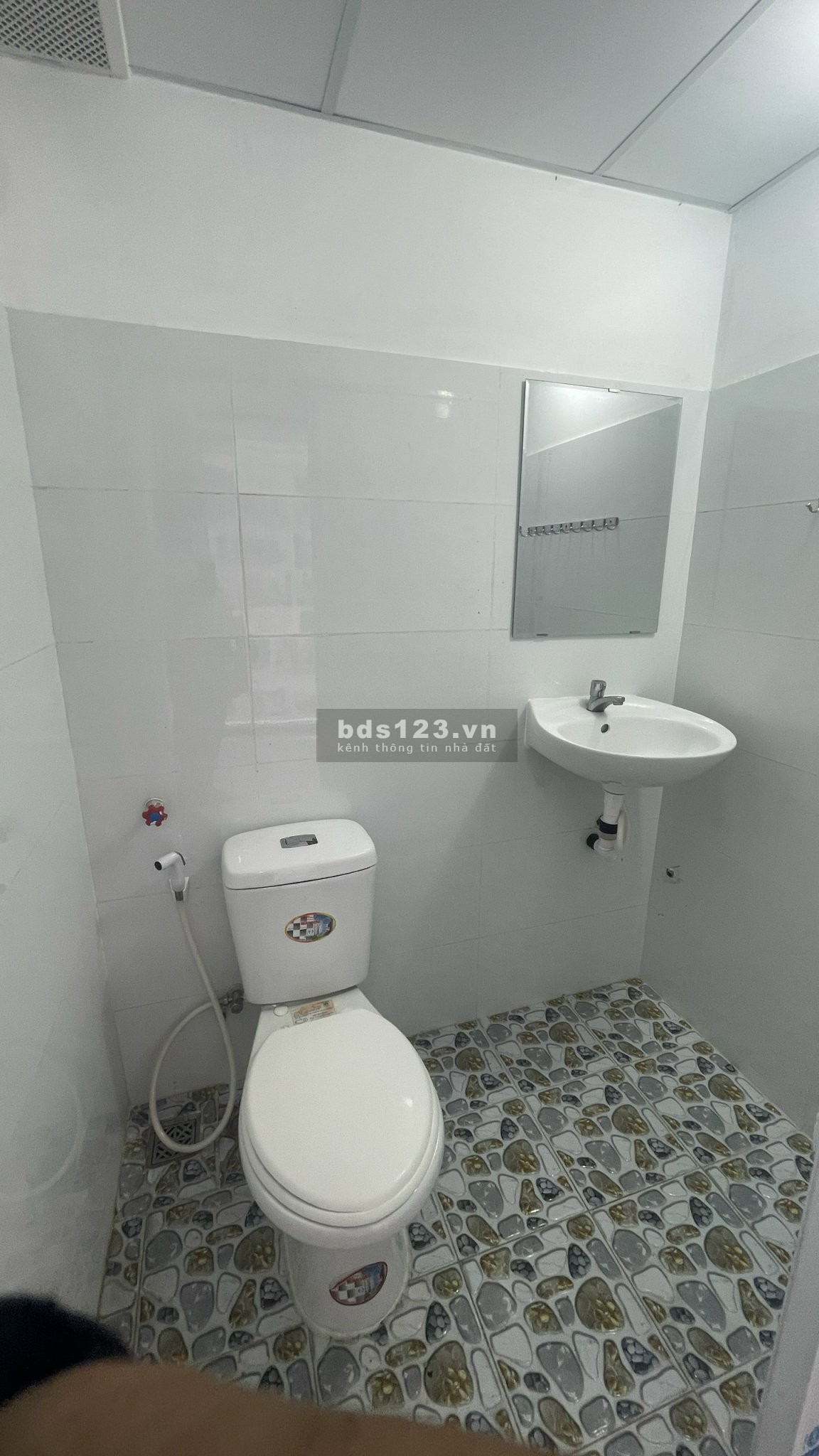 Cho thuê shophouse hoàn thiện 26m2 mặt sảnh 18 triệu - Vinhomes Quận 9
