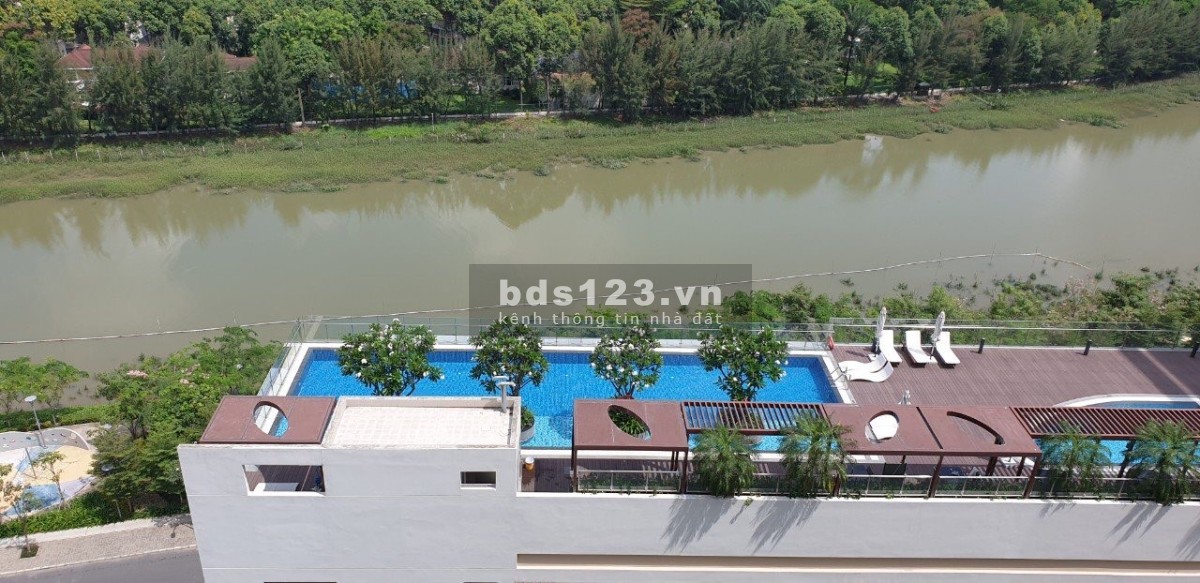 Cần bán căn hộ Midtown M6 diện tích 130M view sông trức diện