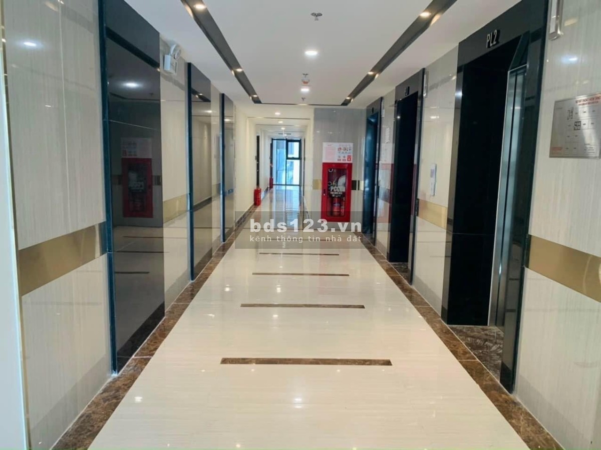 Bán căn góc 65m2 Eco Green 2PN 2WC, hướng ĐN, Full nội thất. Giá 4 tỷ bao thuế phí. LH: 0909868129