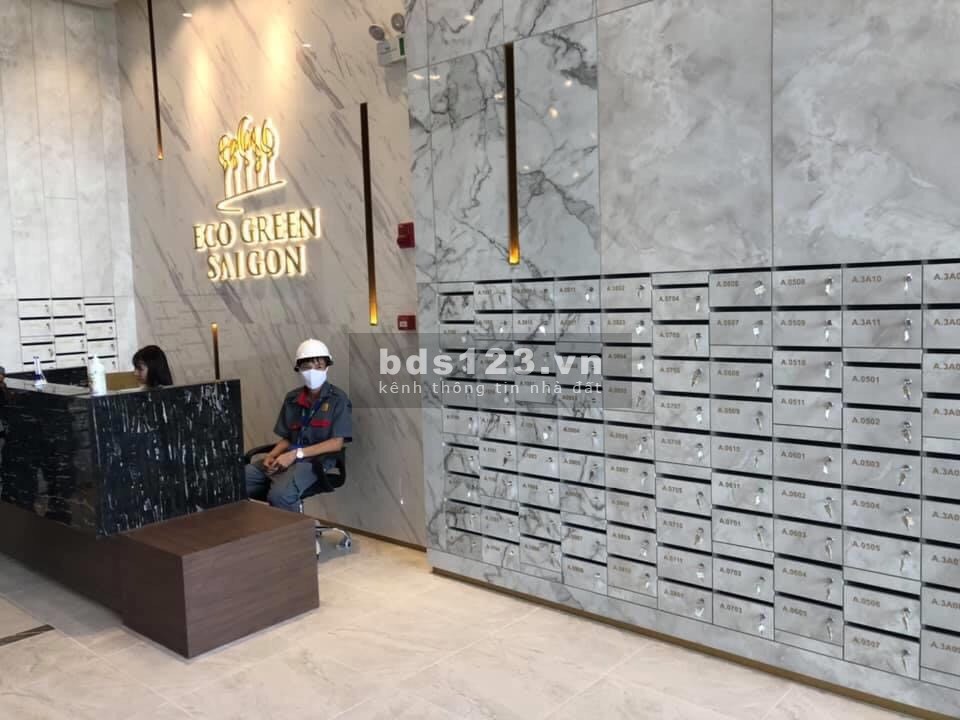 Bán căn góc 65m2 Eco Green 2PN 2WC, hướng ĐN, Full nội thất. Giá 4 tỷ bao thuế phí. LH: 0909868129